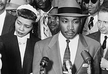 When did Martin Luther King Jr lead the Montgomery bus boycott?