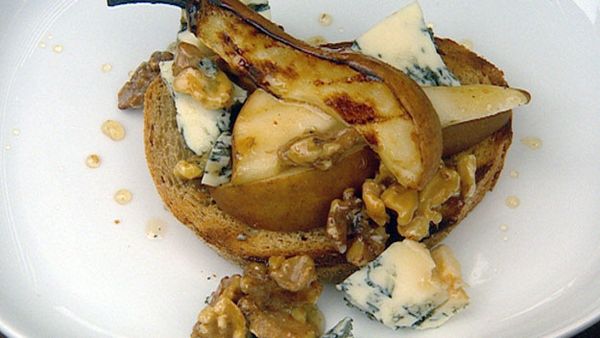 Barbeque pears, honey walnuts and blue cheese