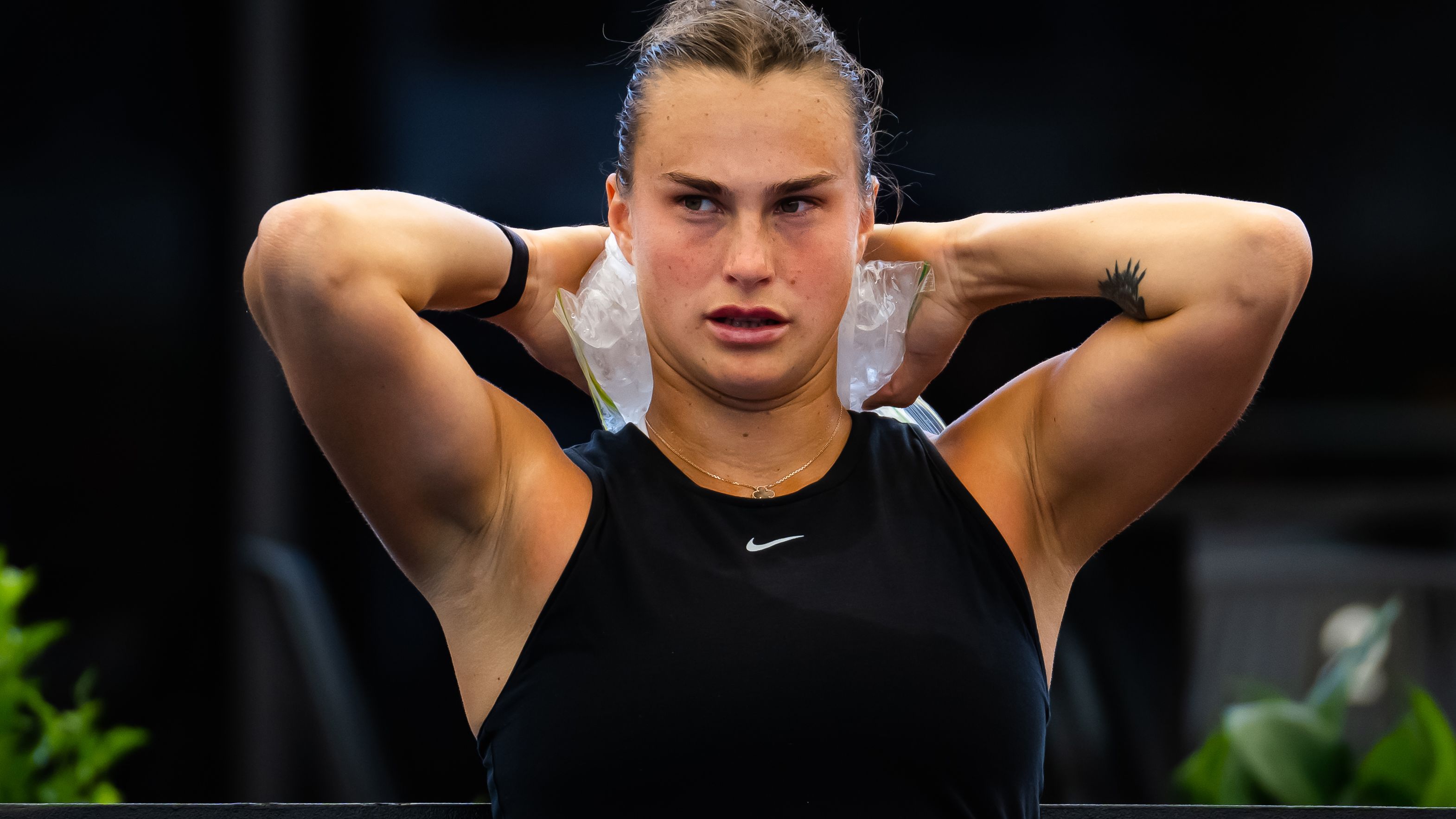 ADELAIDE, AUSTRALIA - JANUARY 07: Aryna Sabalenka of Belarus cools herself with ice packs during a change-over while playing against Irina-Camelia Begu of Romania in the semi-final on Day 7 of the 2023 Adelaide International at Memorial Drive on January 07, 2023 in Adelaide, Australia (Photo by Robert Prange/Getty Images)