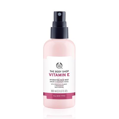 <p><strong>Face Mist</strong></p>
<p><a href="http://www.thebodyshop.com.au/skincare/hydrating-mists/vitamin-e-hydrating-face-mist?gclid=EAIaIQobChMI_NjF75HP2AIVFh4rCh0yHAYoEAQYASABEgKUavD_BwE&amp;gclsrc=aw.ds#.Wlbw91WWaUk" target="_blank">The Body Shop Vitamin E Hydrating Face Mist, $18</a></p>