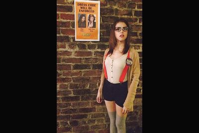 @annakendrick47: "I don't know what you're talking about. #TeachersPet #BackToSchoolParty"