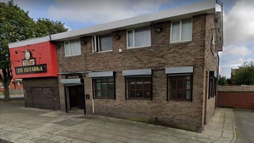 Drinkers barricade themselves in UK pub after police arrive