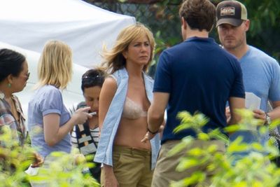 Jen on the set of <i>We're The Millers</i>