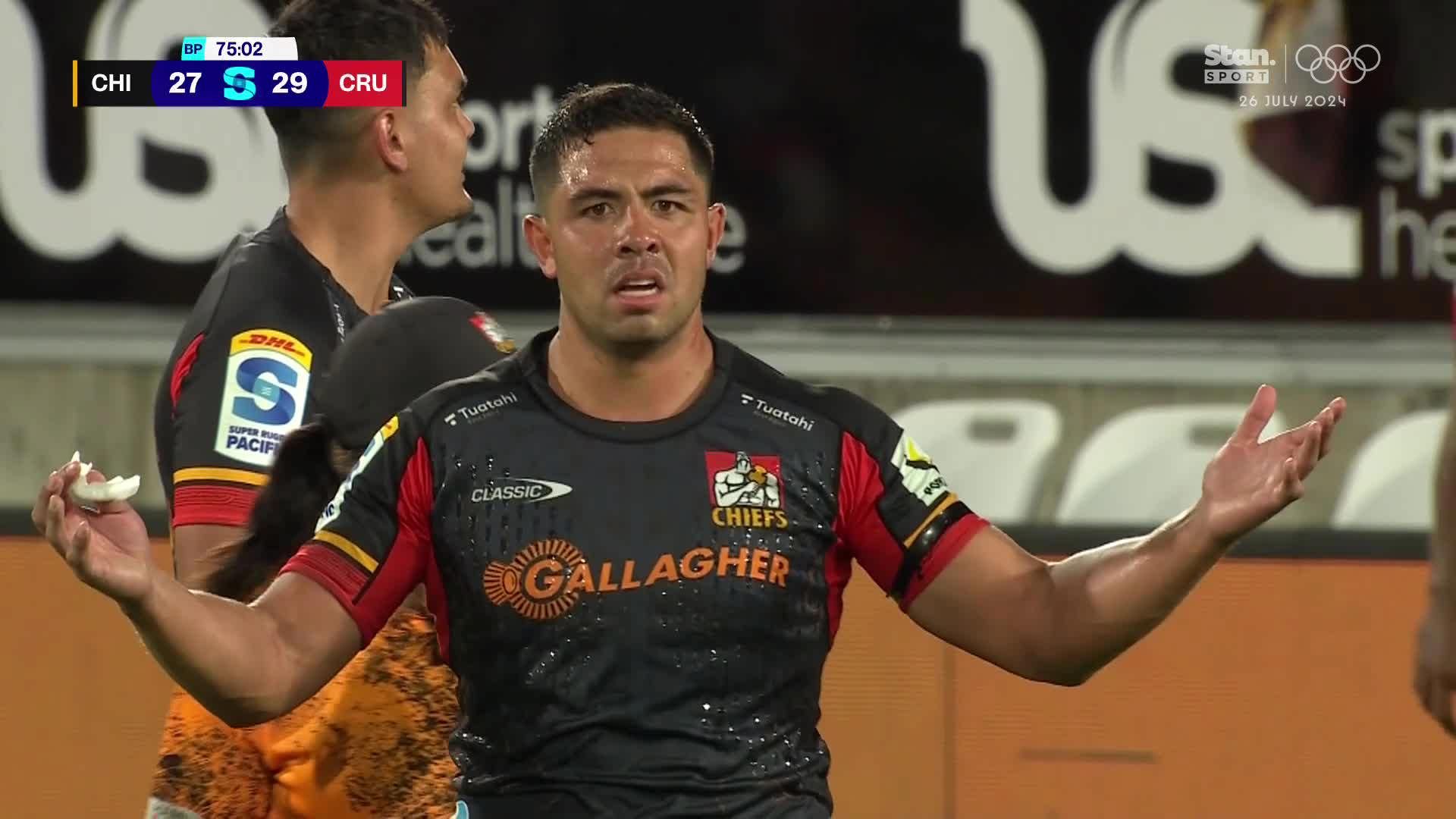 'You're kidding?': Smart mouthguards branded 'step too far' after Super Rugby stars dragged mid-match