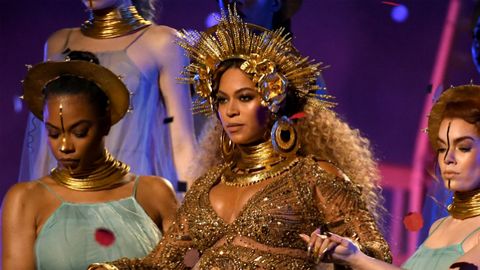 Beyonce drops out of 2017 Coachella citing "doctor's orders".