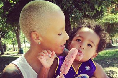 @amberrose: Good morning to all the moms and dads that aren't afraid to get messy and sticky with their kids. #coolparents