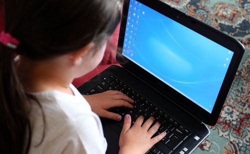 Kids as young as four will be taught about being safe online. (AAP FILE)