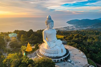 9. The Great Buddha of Thailand, Thailand