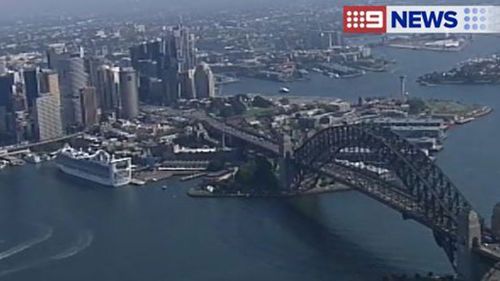 Temperatures have hit 34C highest on record. (9NEWS)