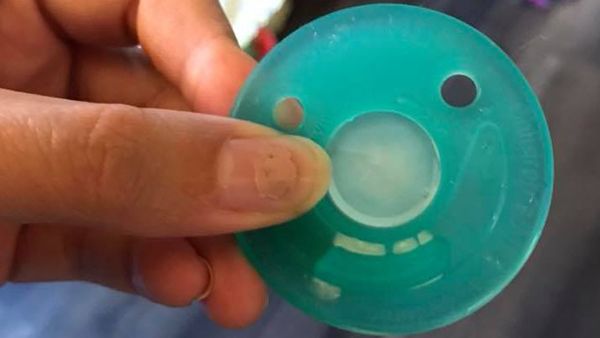 One mum's clever teething hack has gone viral. Image: Facebook/Emelia Jackson.