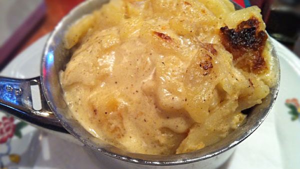 Gratin dauphinois (French creamy baked potatoes)