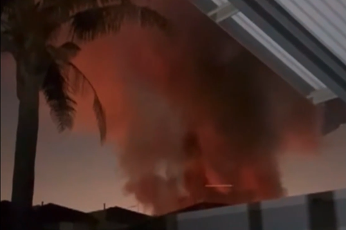 Uma investigação está em andamento sobre três incêndios suspeitos distintos em casas desocupadas em Melbourne.