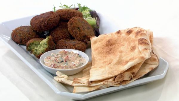 Herbed falafel with capsicum, mint and yoghurt sauce