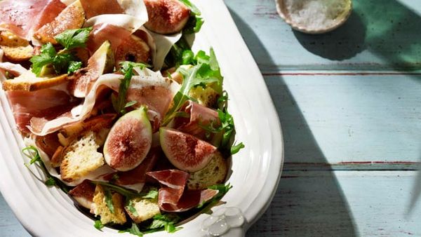 Prosciutto, black figs & rocket with garlic croutons & vincotto