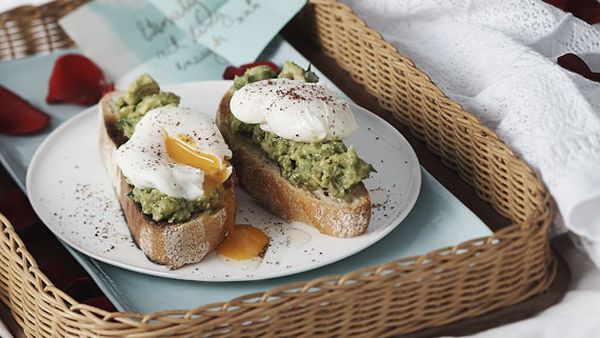 Poached eggs with smashed avocado, preserved lemon and sumac