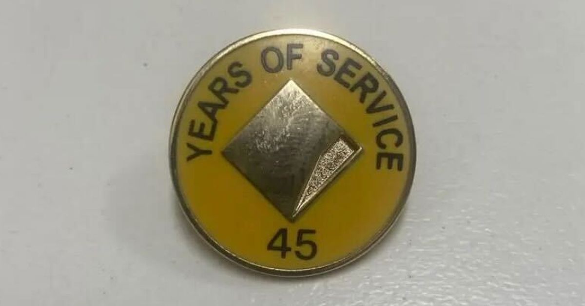 Commonwealth Bank under fire over this tiny yellow pin