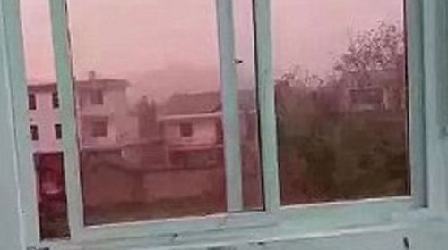 Chinese officials deny pollution is causing pink sky