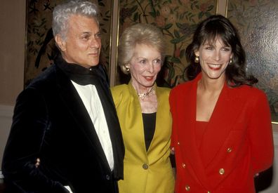 Actor Tony Curtis, actress Janet Leigh and actress Jamie Lee Curtis attend the American Women in Radio & Television - Southern California Chapter's 36th Annual Genii Awards on May 30, 1991