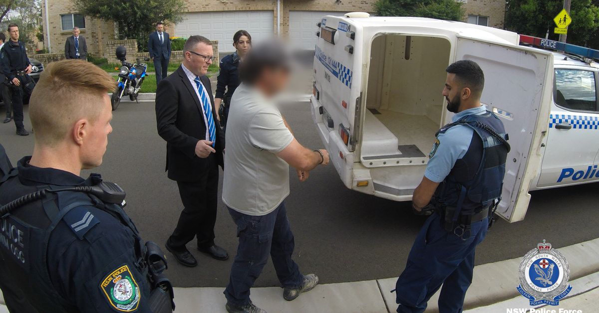 Man charged after DNA link reignites 'Inner West Rapist' investigation - 9News