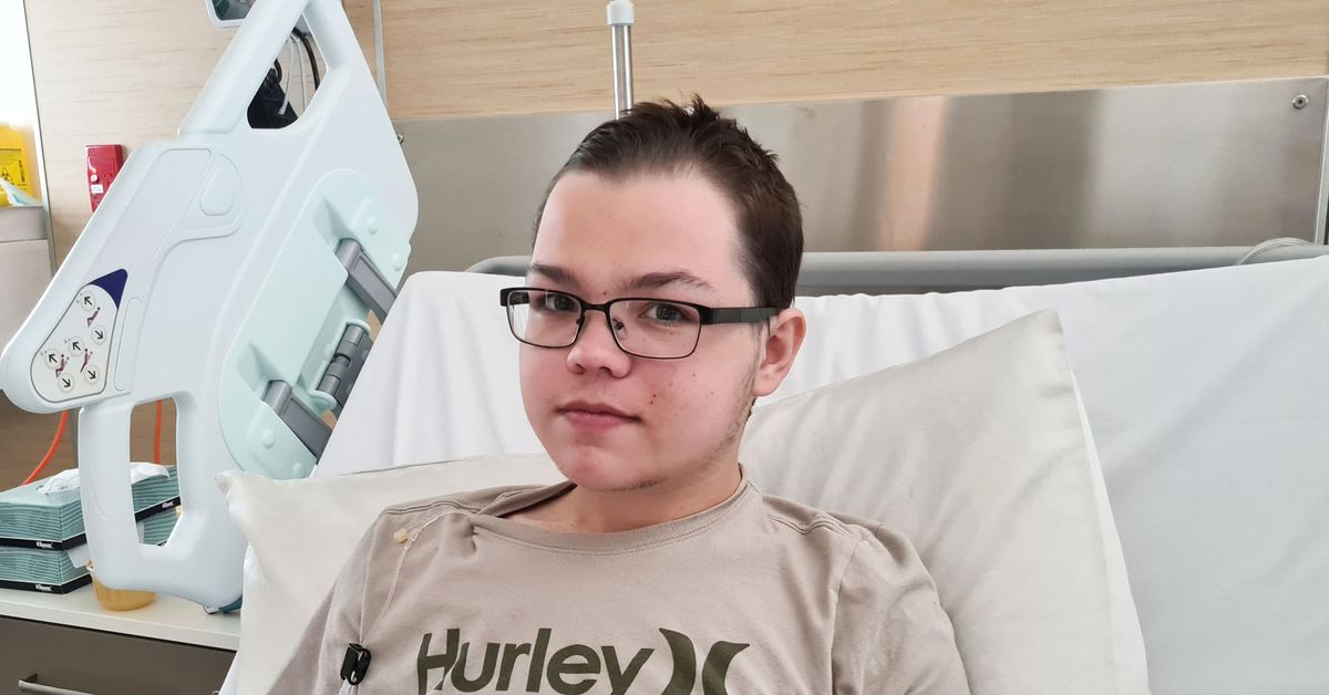 'I feel like I'm drowning': Thousands with cystic fibrosis wait to hear if 'life-saving' drug will be listed on PBS - 9News