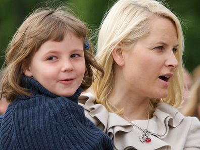 OSLO, NORWAY - JUNE 05:  Princess Ingrid Alexandra of Norway and Princess Mette-Marit of Norway greet the Eco-agents' Parade in Palace Square on June 5, 2009 in Oslo, Norway.  (Photo by Ragnar Singsaas/Getty Images)