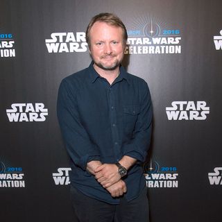 Rian Johnson responde petição que pede que ''Star Wars: Os Últimos Jedi''  seja refeito