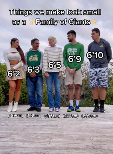 TikTok's tallest girl, This girl and her whole family are so tall!! 😯