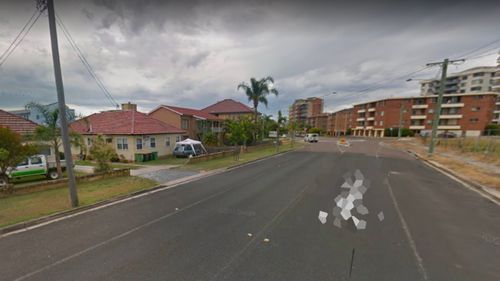 Kidnappers 'dragged NSW woman from car'