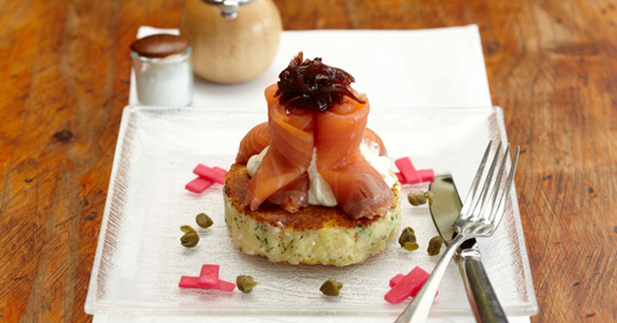 Feta and potato cake with creme fraiche, smoked salmon, red onion marmalade and pickled turnips - 9K