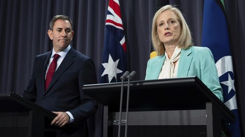 Jim Chalmers e Katy Gallagher