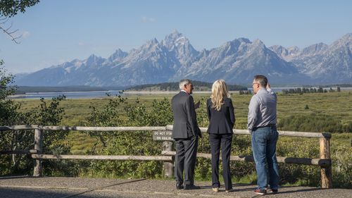 Federal Reserve Chairman Jerome Powell, left, talks with Federal Reserve Vice Chairman Lael Brainard, center, and Federal Reserve Bank of New York President and CEO John Williams at right, at the annual central bank symposium in Grand Teton National Park on Friday, August 26.  , 2022. in Moran, Wyoming.  (AP Photo/Amber Baesler)