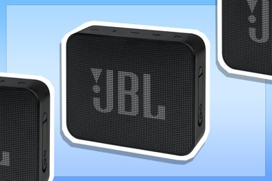 9PR: JBL Go Essential Mini Bluetooth Speaker, Black