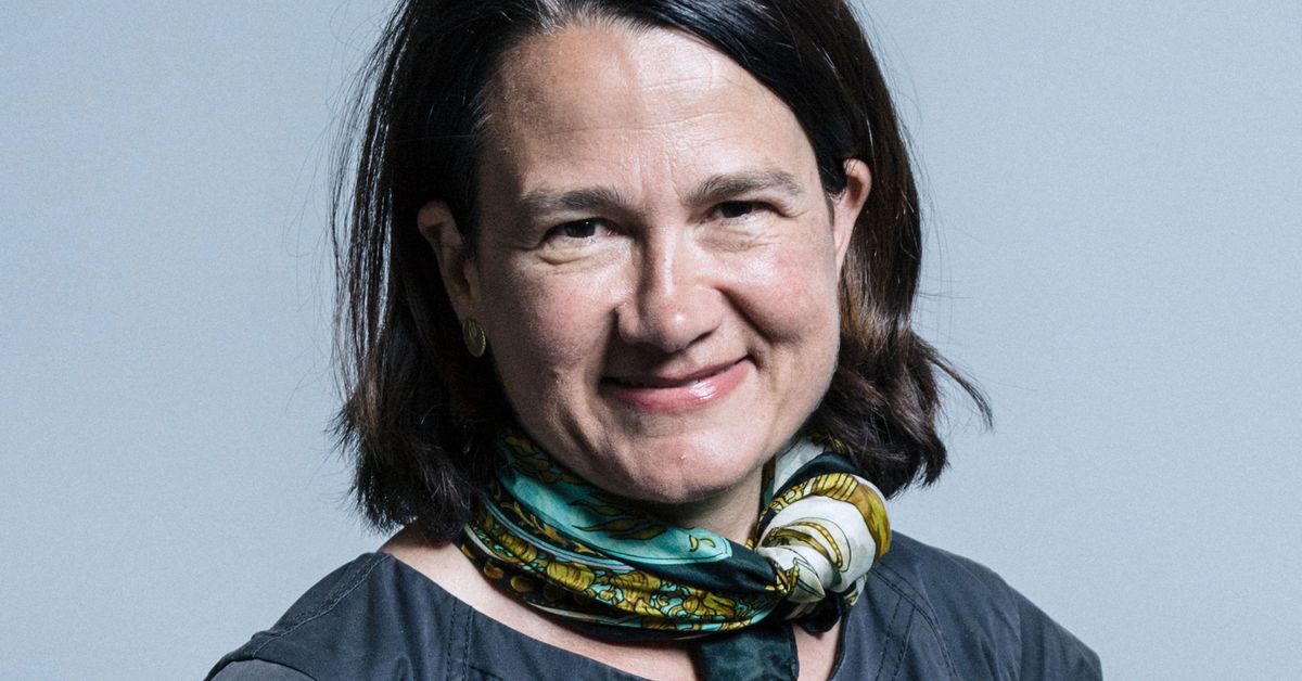 Australian-born MP threatens to topple British prime minister