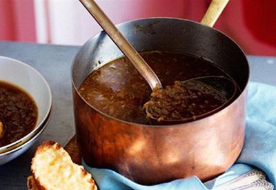 Make: Onion soup with beer