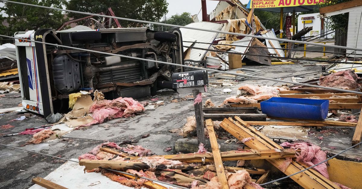 Întreruperile de curent cauzate de furtunile din Texas care au provocat patru vieți ar putea continua