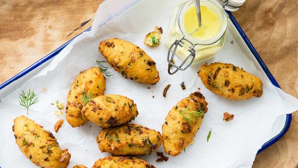 Zucchini fritters with saffron aioli and dill