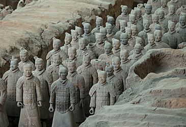 How many warrior sculptures are in Qin Shi Huang's Terracotta Army?