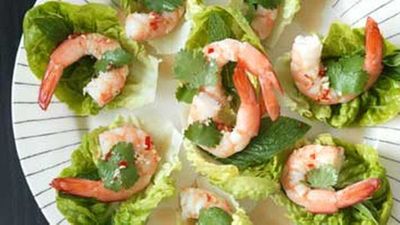 <a href="http://kitchen.nine.com.au/2016/05/17/13/20/prawns-on-lettuce-herbs-with-dipping-sauce" target="_top">Prawns on lettuce &amp; herbs with dipping sauce</a> recipe