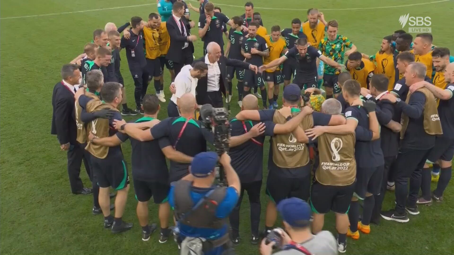 'Someone needs to call Albo': Proud Socceroos legends react to historic World Cup win over Tunisia