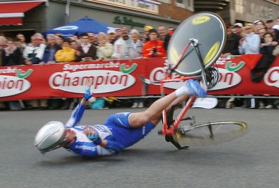 Rogers had a nasty fall in Belgium ahead of the 2004 Tour de France. (AAP)