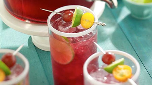 Cranberry sangria