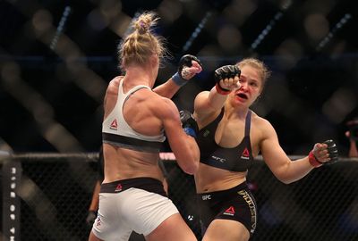 While the previously undefeated Rousey found it hard to find her rhythm.