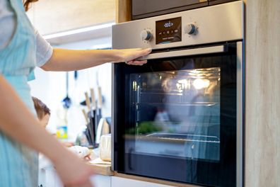 Door opening in built-in oven