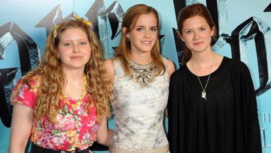  (L-R) Jessie Cave, Emma Watson and Bonnie Wright pose during the photocall of 'Harry Potter and the Half-Blood Prince', at Claridge's Hotel on July 6, 2009 in London, England