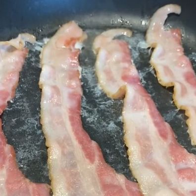 Trick to frying perfect crispy bacon