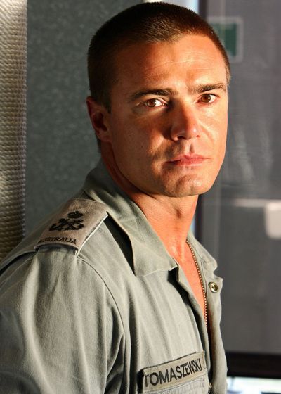 Jeremy Lindsay Taylor as Petty Officer Peter 'Buffer' Tomaszewski