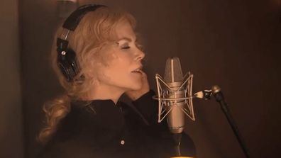 Nicole Kidman sings Dream A Little Dream Of Me for The Undoing.