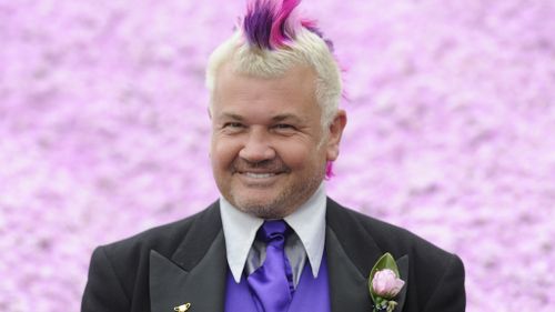 Geelong mayor Darryn Lyons faces sack and entire Geelong council to be dismissed following scathing report