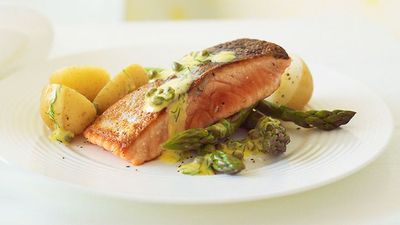 <a href="http://kitchen.nine.com.au/2016/05/16/13/55/crispy-skinned-salmon-with-lemon-dill-and-caper-sauce" target="_top">Crispy skinned salmon with lemon, dill and caper sauce<br />
</a>
