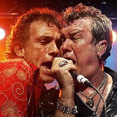 Ian Moss and Jimmy Barnes performing at One for the Boys benefit concert (Getty)